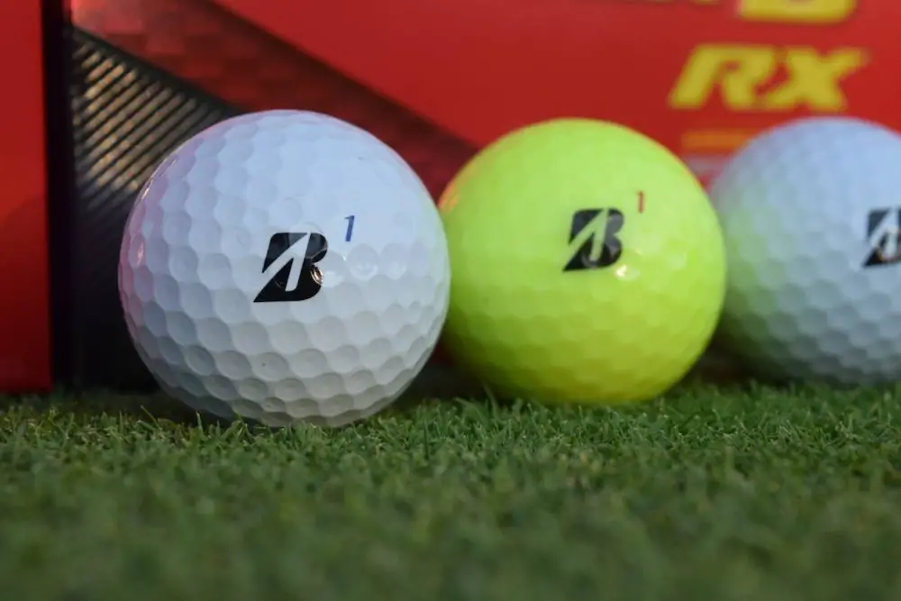 10 Best Bridgestone Golf Balls Reviewed in 2022 Hombre Golf Club