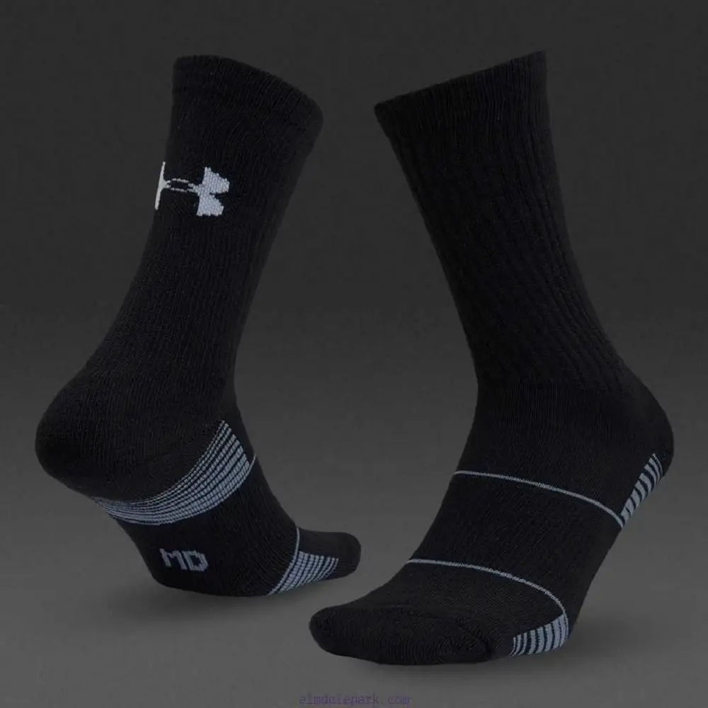 an in-depth review of the best under armour socks of 2018.