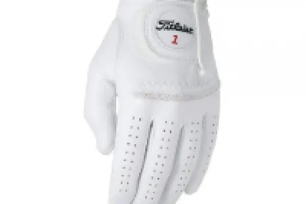 An in depth review of the Best Golf Gloves for Women in 2019