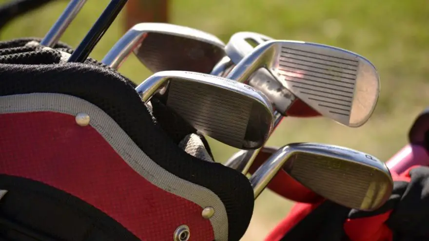 an in-depth review of what to look out for before purchasing golf clubs