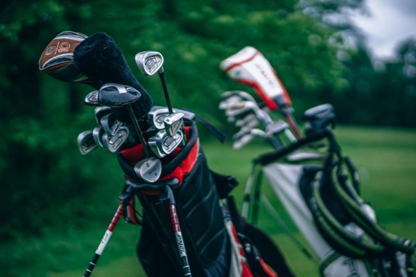an in-depth review of the best golf club sets of 2018.