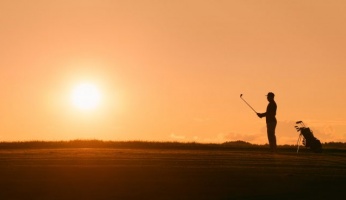 learn how to improve your golf game with these 10 golf driving tips.