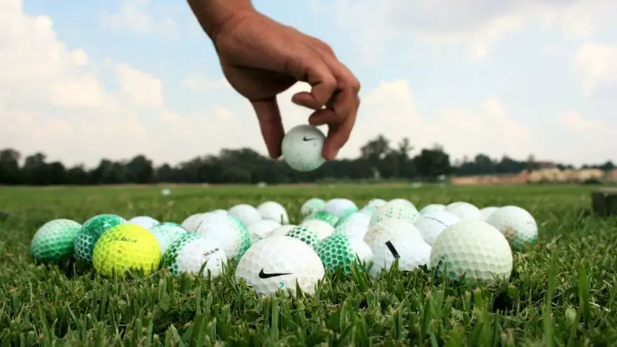 Golfoid's Dictionary of Golf Terms for Beginners an in-depth guide of golf terms for beginners.