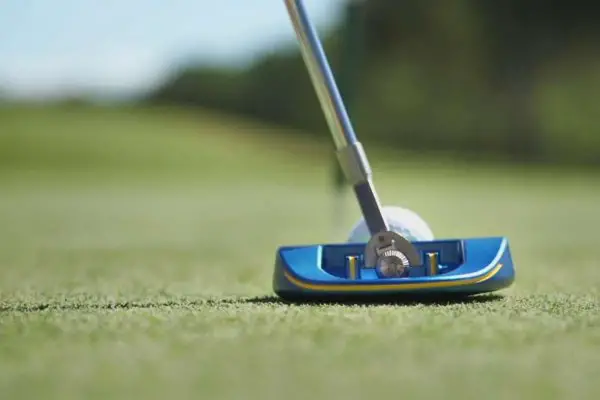 an in-depth review of the best mallet putters of 2018.