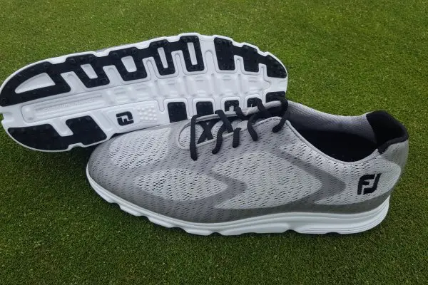 an in-depth review of the best spikeless golf shoes of 2018.