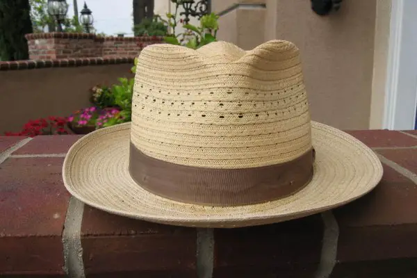 an in-depth review of the best straw golf hats of 2018.